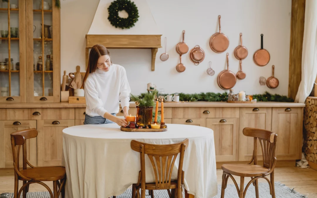 Cuisine chaleureuse en Charente avec bois et teintes naturelles